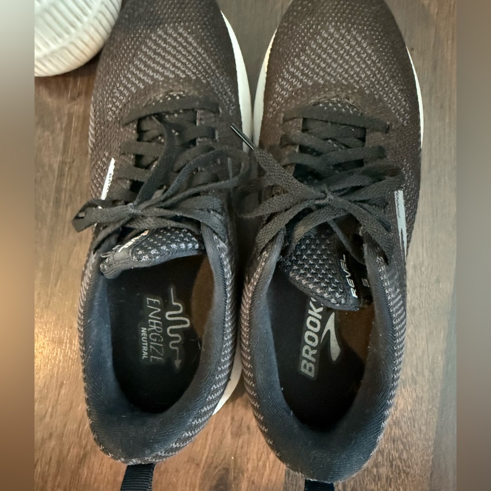 Brooks Sneakers - Picture 8 of 9